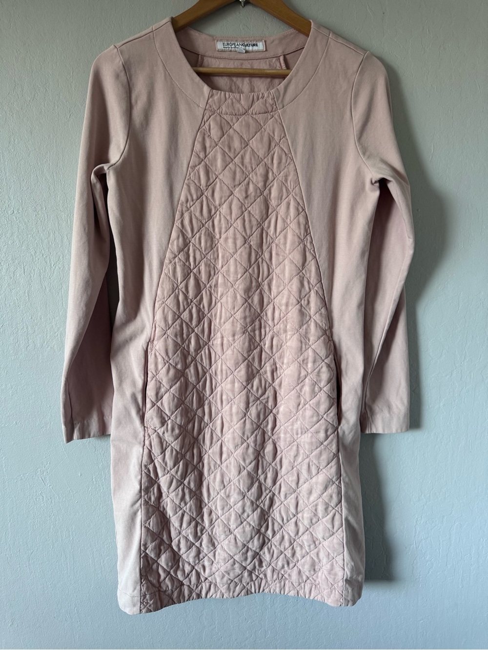 European Culture Panel Long Sleeve Diamond Quilt Travel Dress in Blush Sz Small